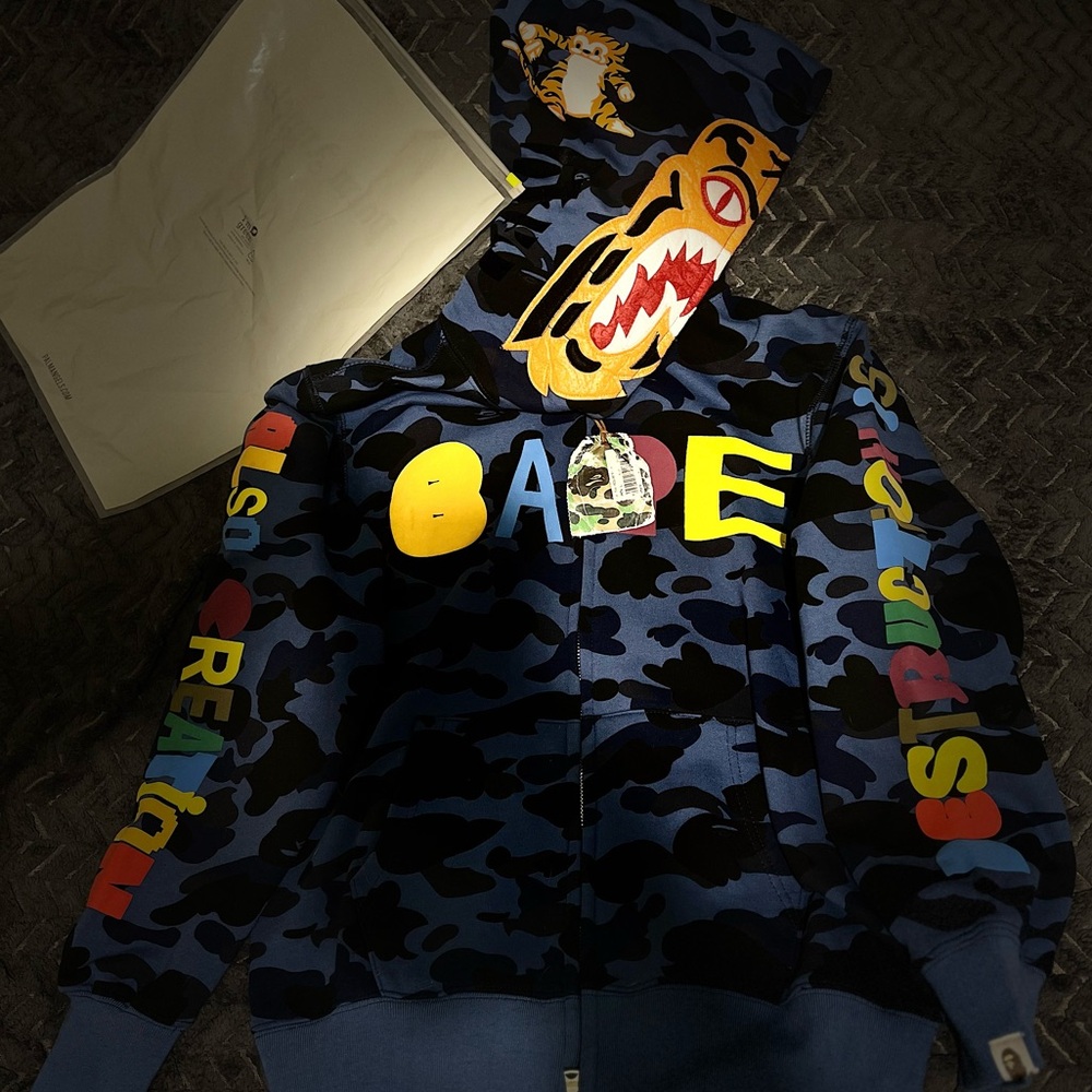 BAPE hoodie 
Readymade tiger Large